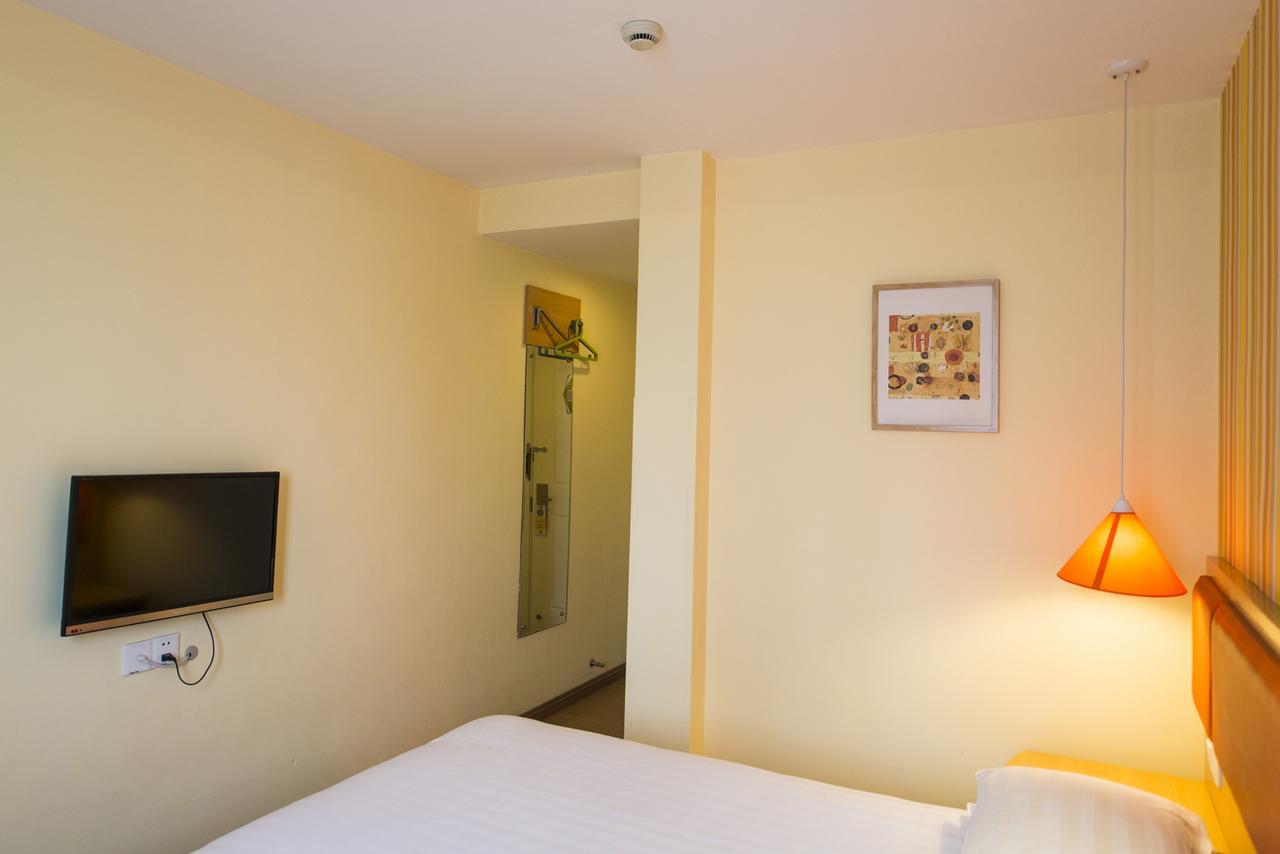 Home Inn Chongqing Nanping Pedestrian Street Branch Esterno foto